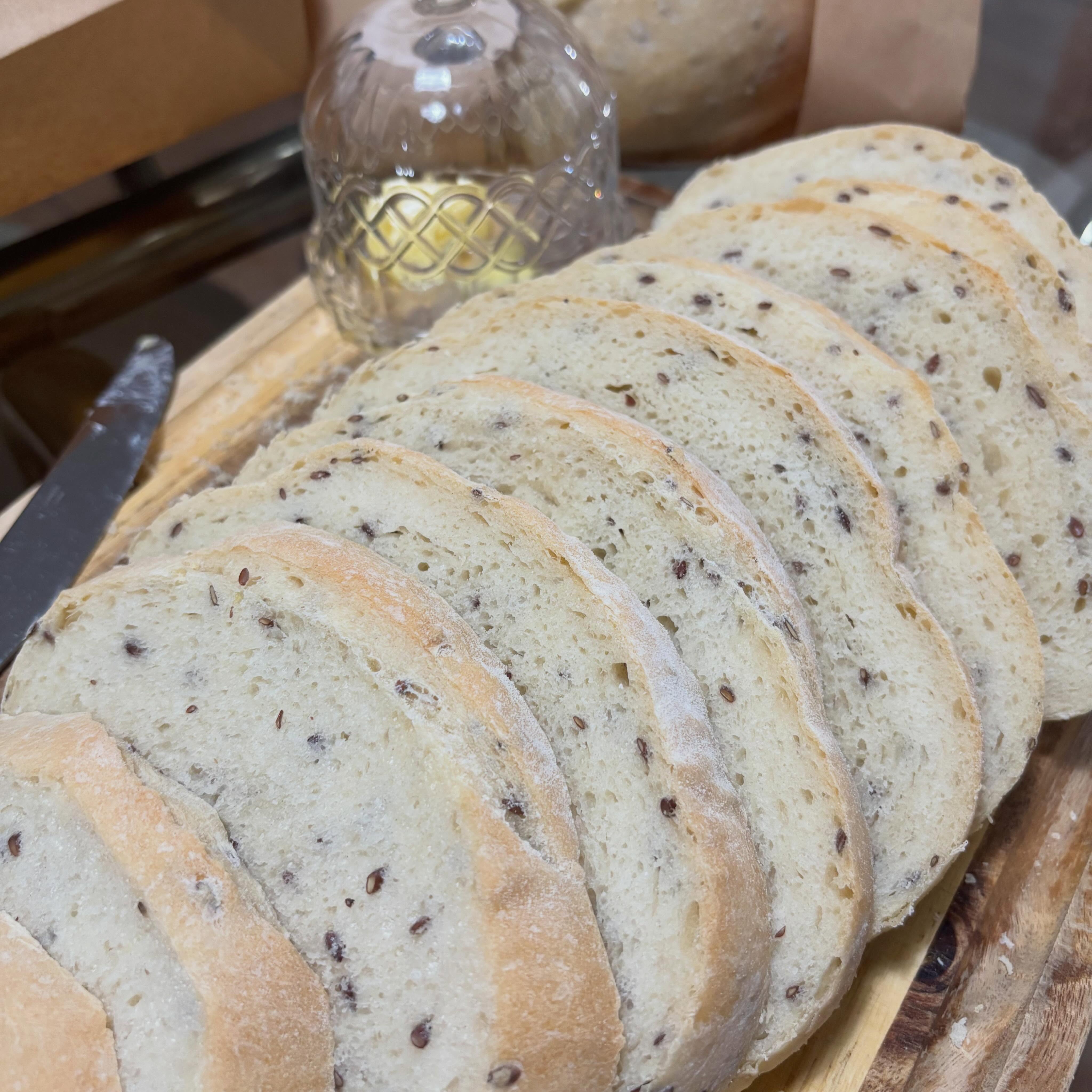 Simple Bread with Flaxseed